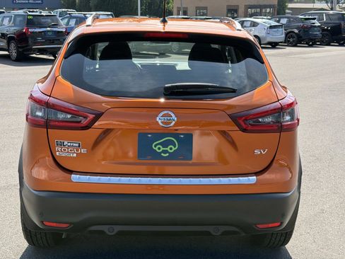 Used 2021 Nissan Rogue Sport SV FWD image 6