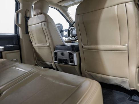 Used 2020 Ford F250 Lariat w/ Lariat Ultimate Package image 38