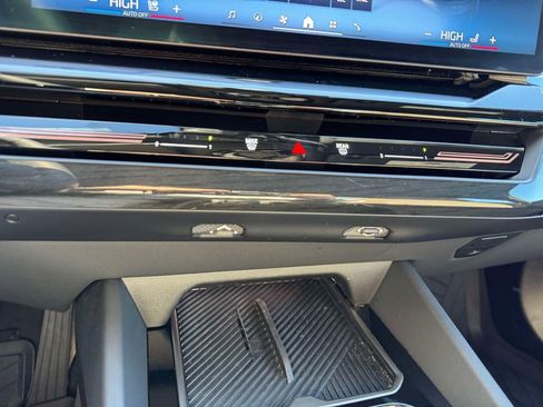 Certified 2025 BMW 530i xDrive image 15