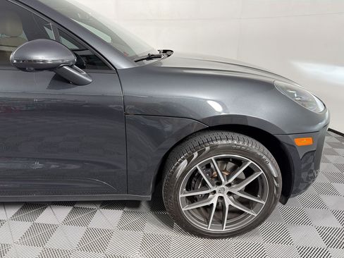 Certified 2026 Porsche Macan AWD/4WD image 12