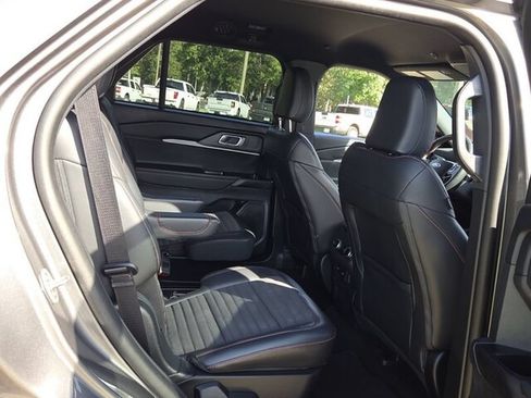 Used 2025 Ford Explorer ST-Line AWD/4WD image 16