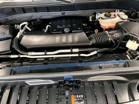 Used 2024 Chevrolet Silverado 1500 LT AWD/4WD image 35