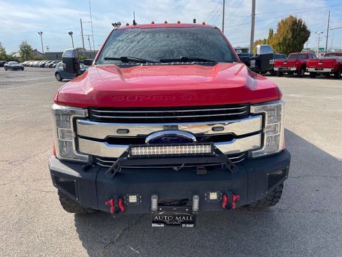 Used 2019 Ford F350 Lariat w/ Chrome Package image 9