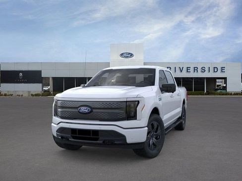 New 2025 Ford F150 Lightning Flash image 2