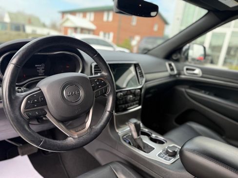 Used 2020 Jeep Grand Cherokee Limited w/ Premium Lighting Group image 11