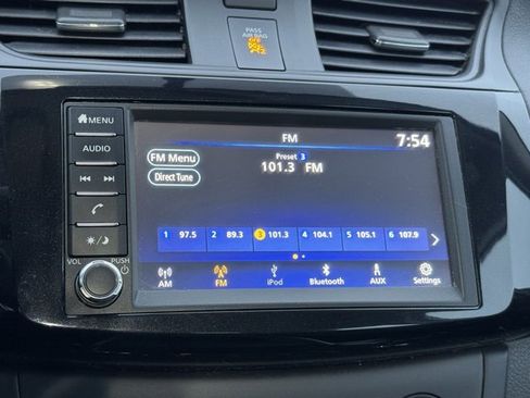 Used 2019 Nissan Sentra S image 3