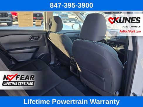 Used 2024 Nissan Rogue S image 23