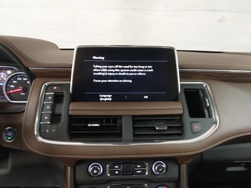 Used 2021 Chevrolet Tahoe High Country w/ Premium Package image 21