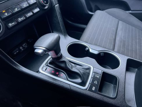 Used 2018 Kia Sportage LX image 20