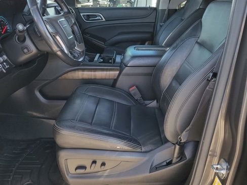 Used 2019 GMC Yukon XL Denali w/ Open Road Package image 6