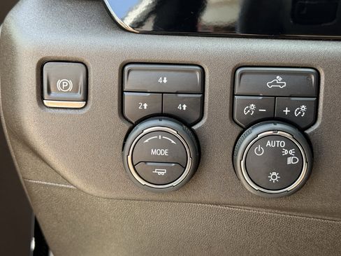 Used 2024 Chevrolet Silverado 2500 LT AWD/4WD image 24