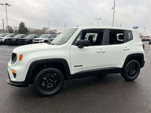 Certified 2022 Jeep Renegade Sport image 3