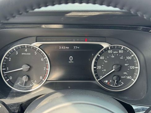 Used 2025 Nissan Pathfinder SV AWD/4WD image 25