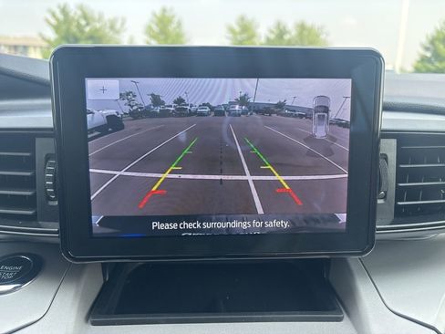 Used 2023 Ford Explorer XLT w/ Class IV Trailer Tow Package image 29