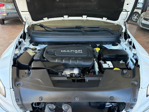 Used 2017 Jeep Cherokee Latitude w/ Safety/Convenience Group image 27