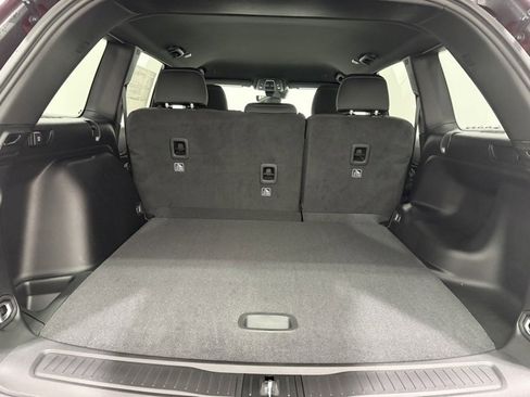 New 2026 Jeep Grand Cherokee Laredo image 9