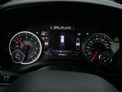 Used 2024 RAM 1500 Laramie AWD/4WD image 34