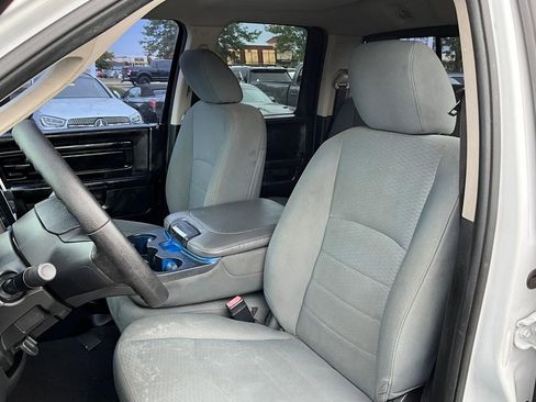 Used 2017 RAM 1500 Classic SLT AWD/4WD image 19