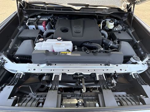 Certified 2025 Toyota Tundra SR5 image 32