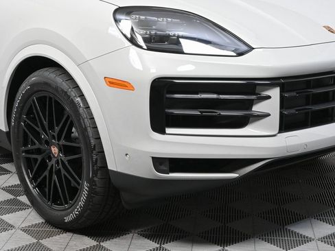 Certified 2026 Porsche Cayenne Coupe AWD/4WD image 34