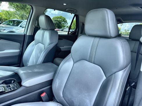 Used 2025 Honda Pilot EX-L image 14