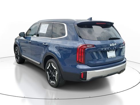 Used 2024 Kia Telluride S FWD image 4