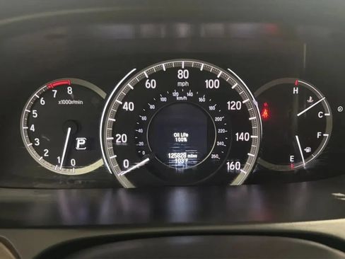 Used 2016 Honda Accord Touring image 11