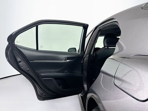 Used 2023 Toyota Camry SE image 25