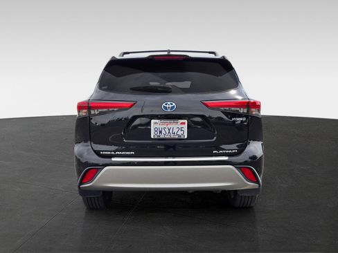 Used 2021 Toyota Highlander Platinum AWD/4WD image 5