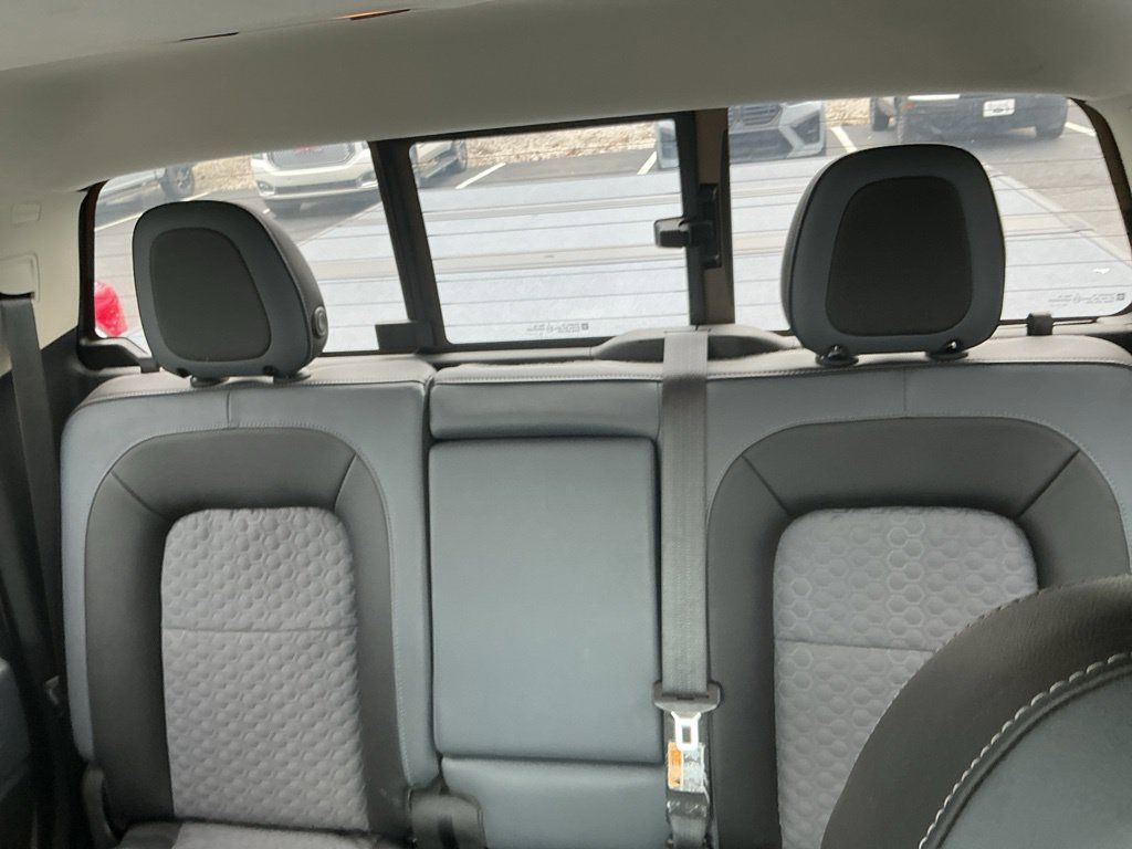 Used 2016 Chevrolet Colorado Z71 RWD image 11