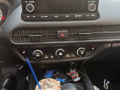 Used 2024 Honda HR-V Sport image 12