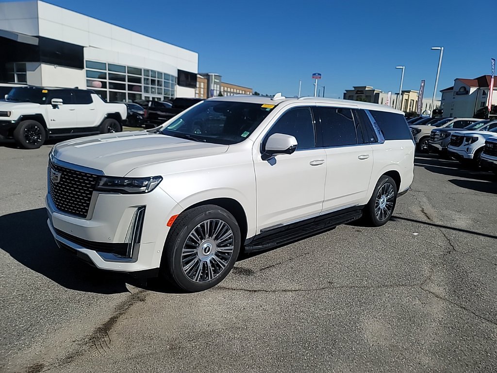 Used 2023 Cadillac Escalade ESV Premium Luxury w/ Performance Package AWD/4WD image 3
