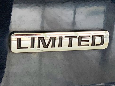 Used 2017 GMC Acadia Limited SLT image 41