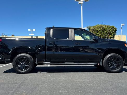 Used 2023 Chevrolet Silverado 1500 LT Trail Boss w/ LPO, Dark Essentials Package AWD/4WD image 4