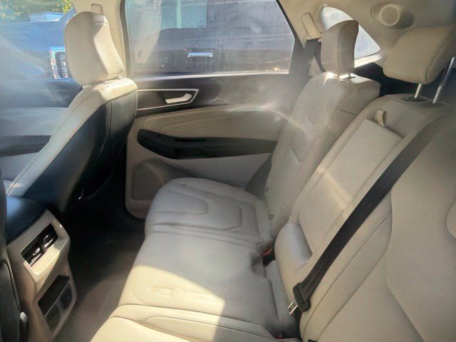 Used 2020 Ford Edge Titanium w/ Class II Trailer Tow Package AWD/4WD image 8