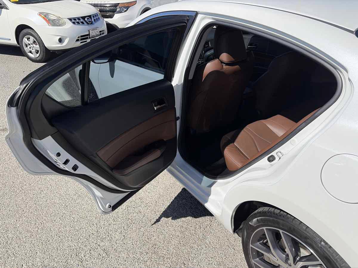 Used 2019 Acura ILX w/ Technology Package FWD image 11