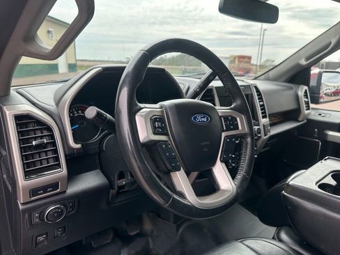 Used 2019 Ford F150 Lariat AWD/4WD image 12