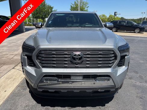 Used 2024 Toyota Tacoma Limited w/ Limited Package (LT) image 4