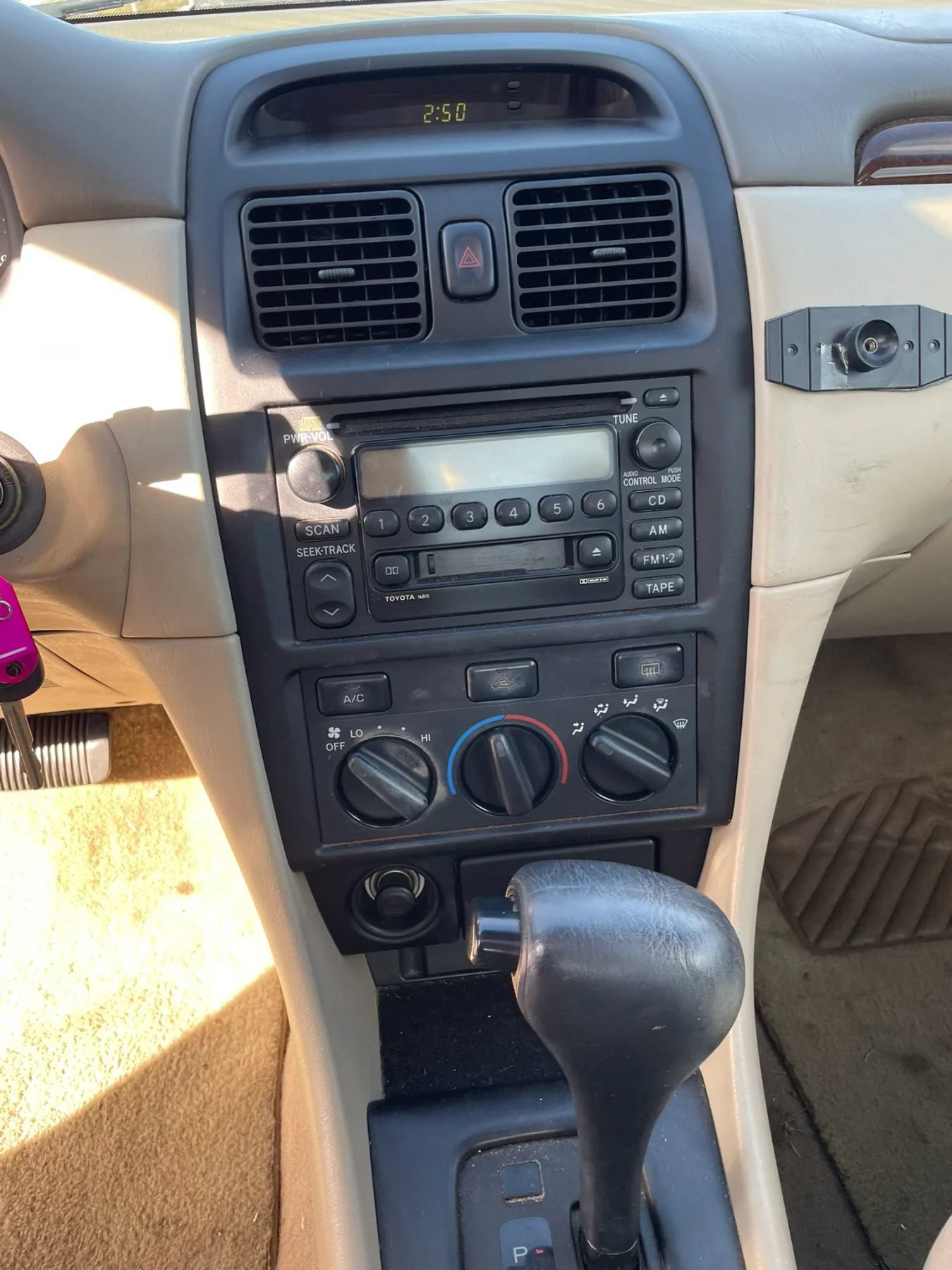 Used 2000 Toyota Solara SLE FWD image 32