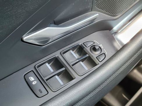 Used 2021 Jaguar E-PACE SE image 28