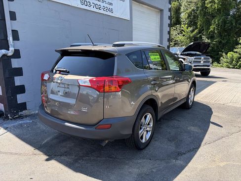 Used 2015 Toyota RAV4 XLE AWD/4WD image 7