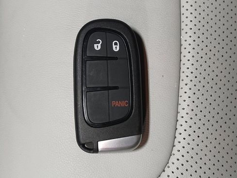 Used 2021 Jeep Cherokee Limited w/ Elite Package image 32