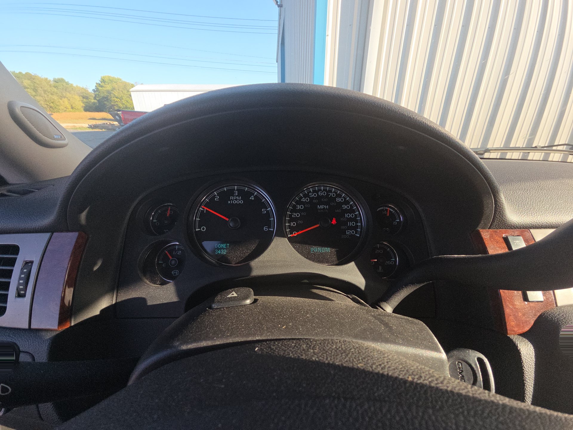 Used 2013 GMC Yukon SLE w/ Convenience Package AWD/4WD image 9