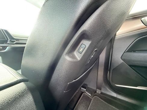 Used 2025 Kia Sportage EX FWD image 30