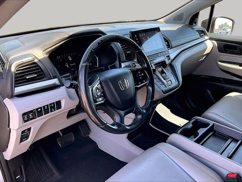 Used 2018 Honda Odyssey EX-L image 12