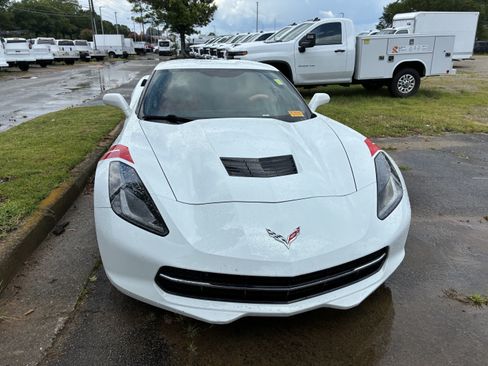 Used 2019 Chevrolet Corvette Stingray Coupe w/ Battery Protection Package RWD image 2