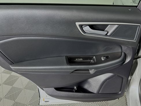 Used 2019 Ford Edge SEL w/ Cold Weather Package image 25