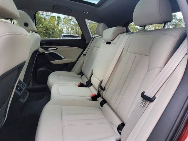 Used 2025 Audi Q5 Premium Plus w/ Premium Plus AWD/4WD image 16