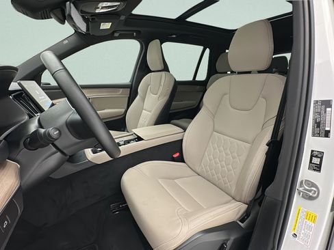 Used 2026 Volvo XC90 B6 Plus AWD/4WD image 14