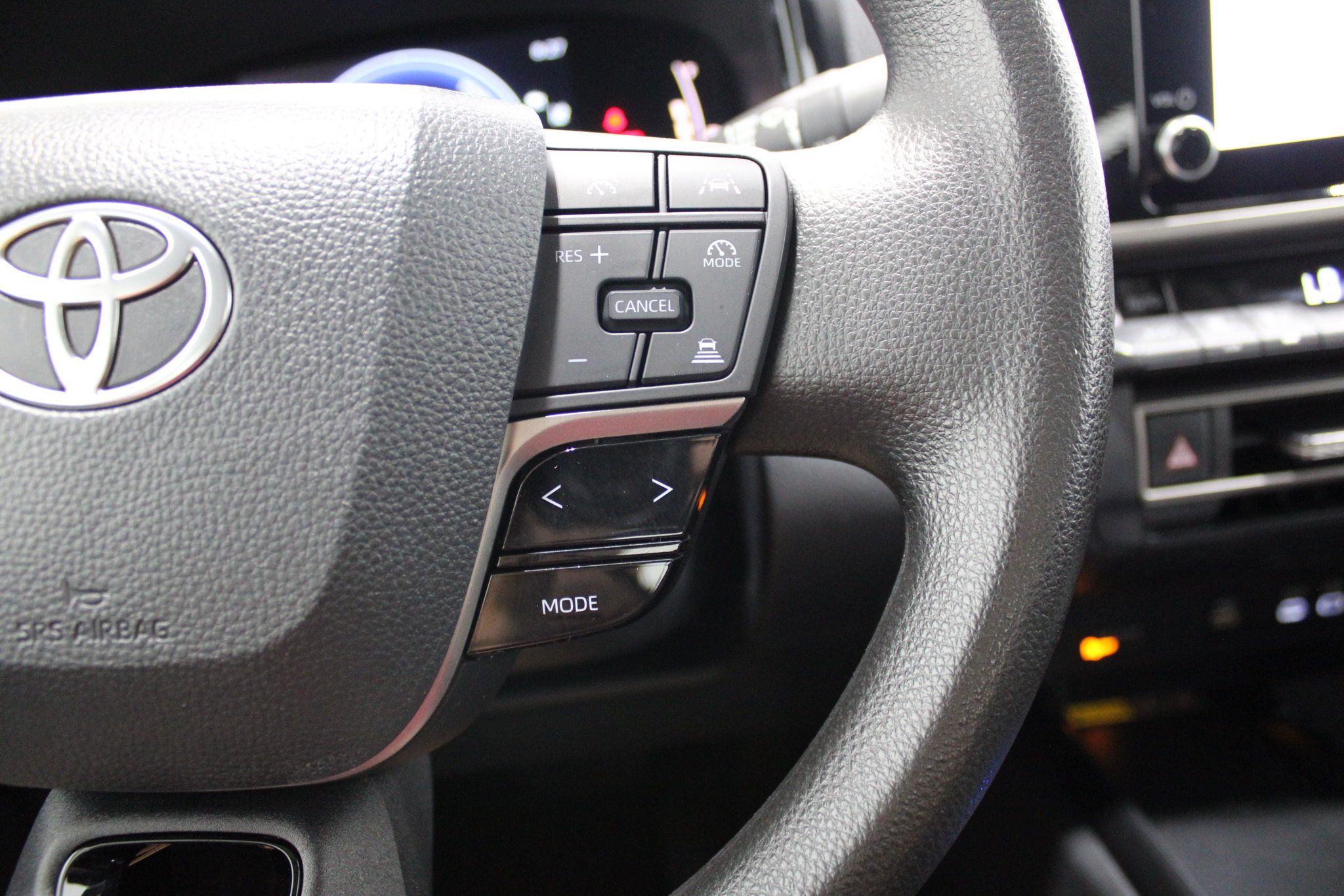 Used 2025 Toyota Camry LE FWD image 36